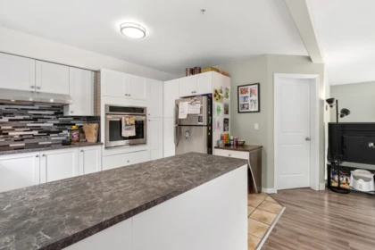 Kitchen Island Photo of 2 1449 Vine Road, Pemberton, BC