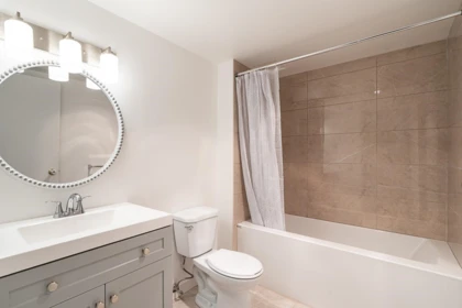 Mudroom Photo of 203 107 W 27th Street, North Vancouver, BC