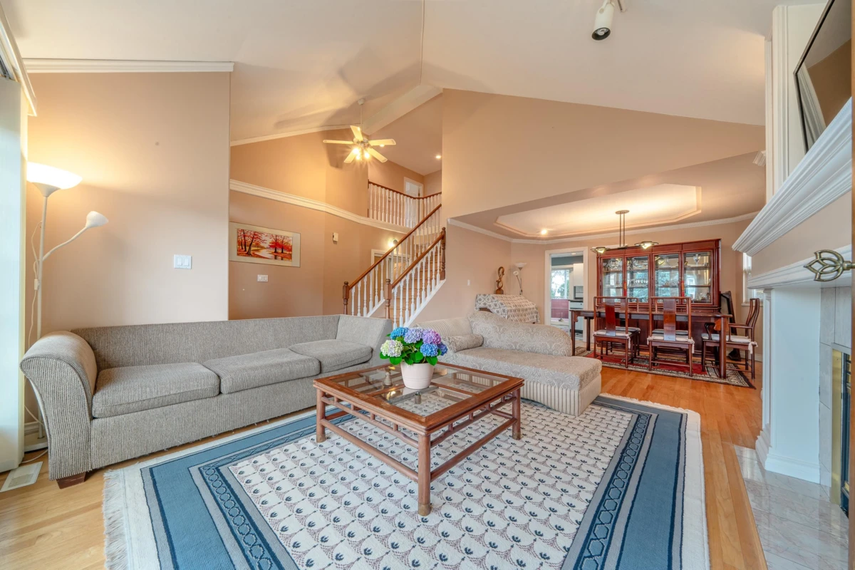 Family Room Photo of 10123 157 Street, Surrey, BC