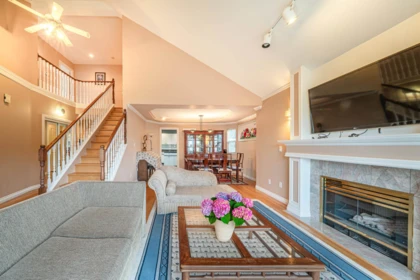 Kitchen Island Photo of 10123 157 Street, Surrey, BC