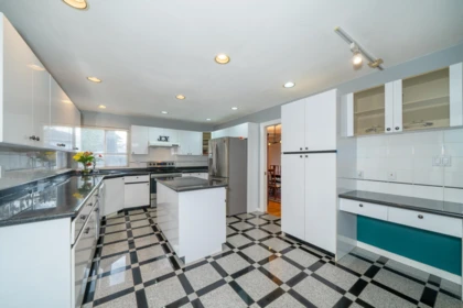 Office / Den Photo of 10123 157 Street, Surrey, BC