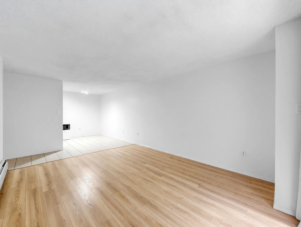 Dining Area Photo of 111 588 E 5 Street, Vancouver, BC