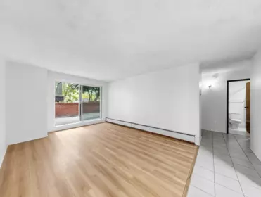 111 588 E 5 Avenue, Vancouver, BC, Vancouver — Apartment/Condo for sale