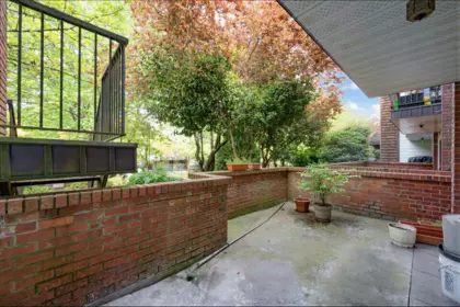 Powder Room Photo of 111 588 E 5 Avenue, Vancouver, BC