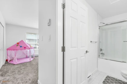 Hallway Photo of 15 12730 66 Avenue, Surrey, BC