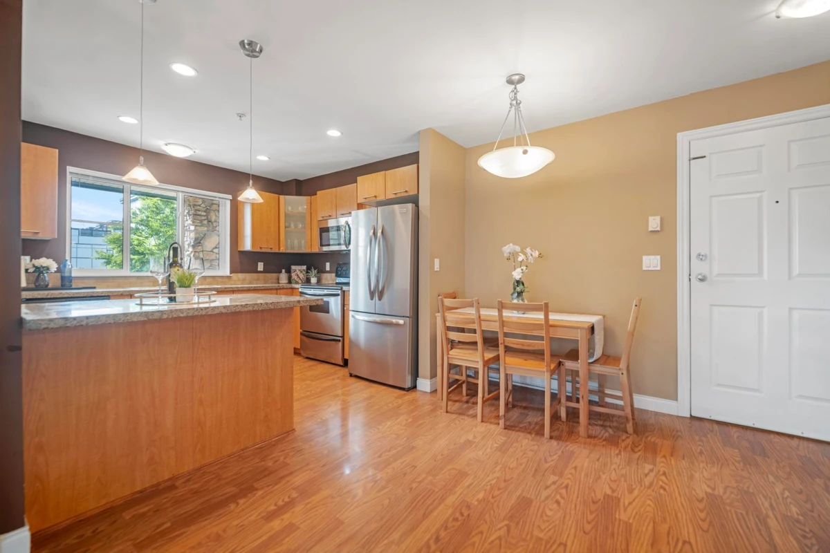 Dining Area Photo of 215 5438 198 Street, Langley, BC