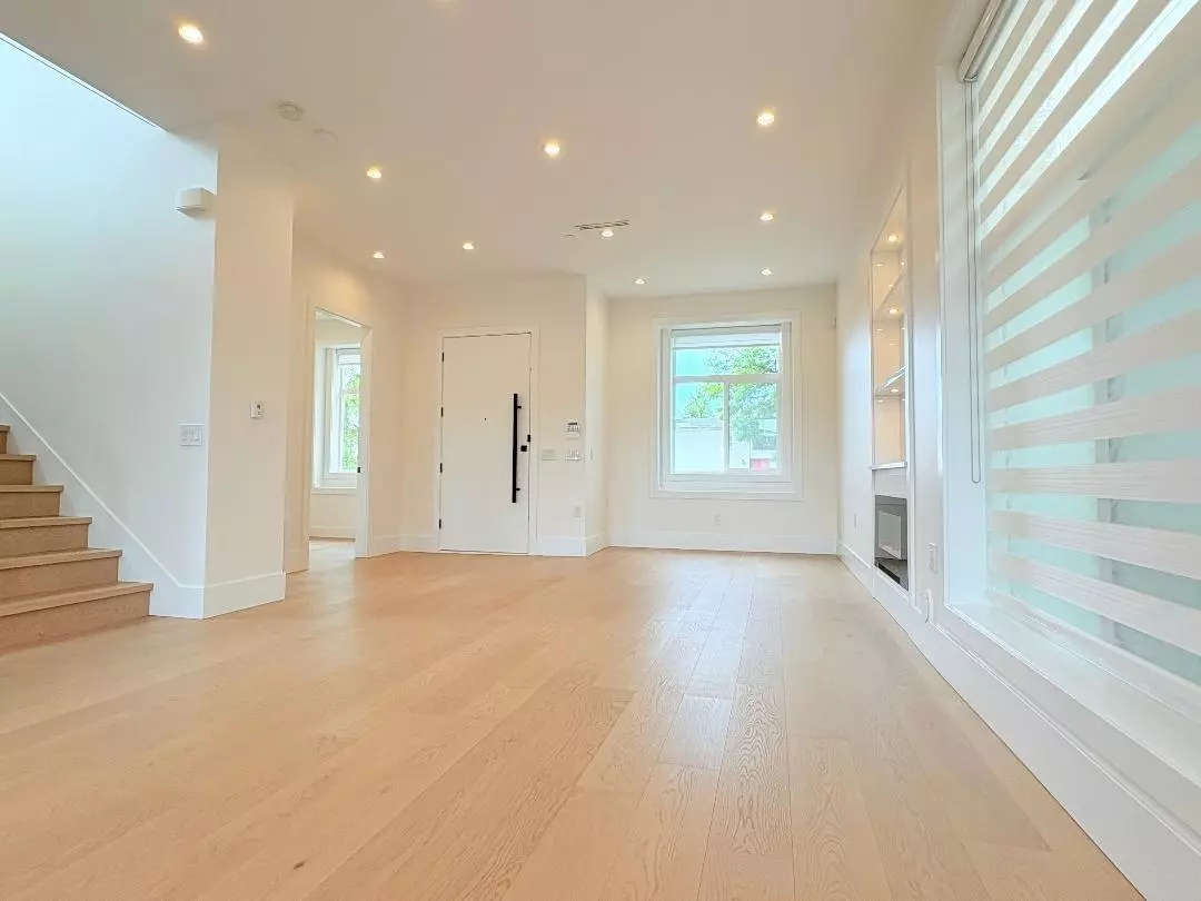 Family Room Photo of 2026 E 32nd Avenue, Vancouver, BC