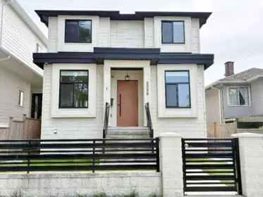 Aerial View of 2026 E 32nd Avenue, Vancouver, BC