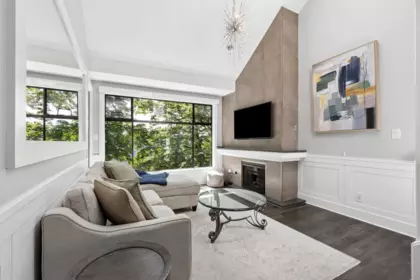 303 1702 Chesterfield Avenue, North Vancouver, BC, North Vancouver — Apartment/Condo for sale