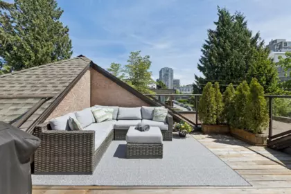 Garden / Landscaping Photo of 303 1702 Chesterfield Avenue, North Vancouver, BC