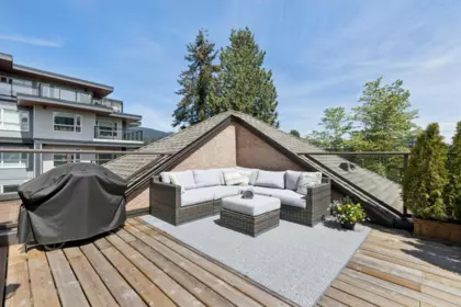 Swimming Pool Photo of 303 1702 Chesterfield Avenue, North Vancouver, BC