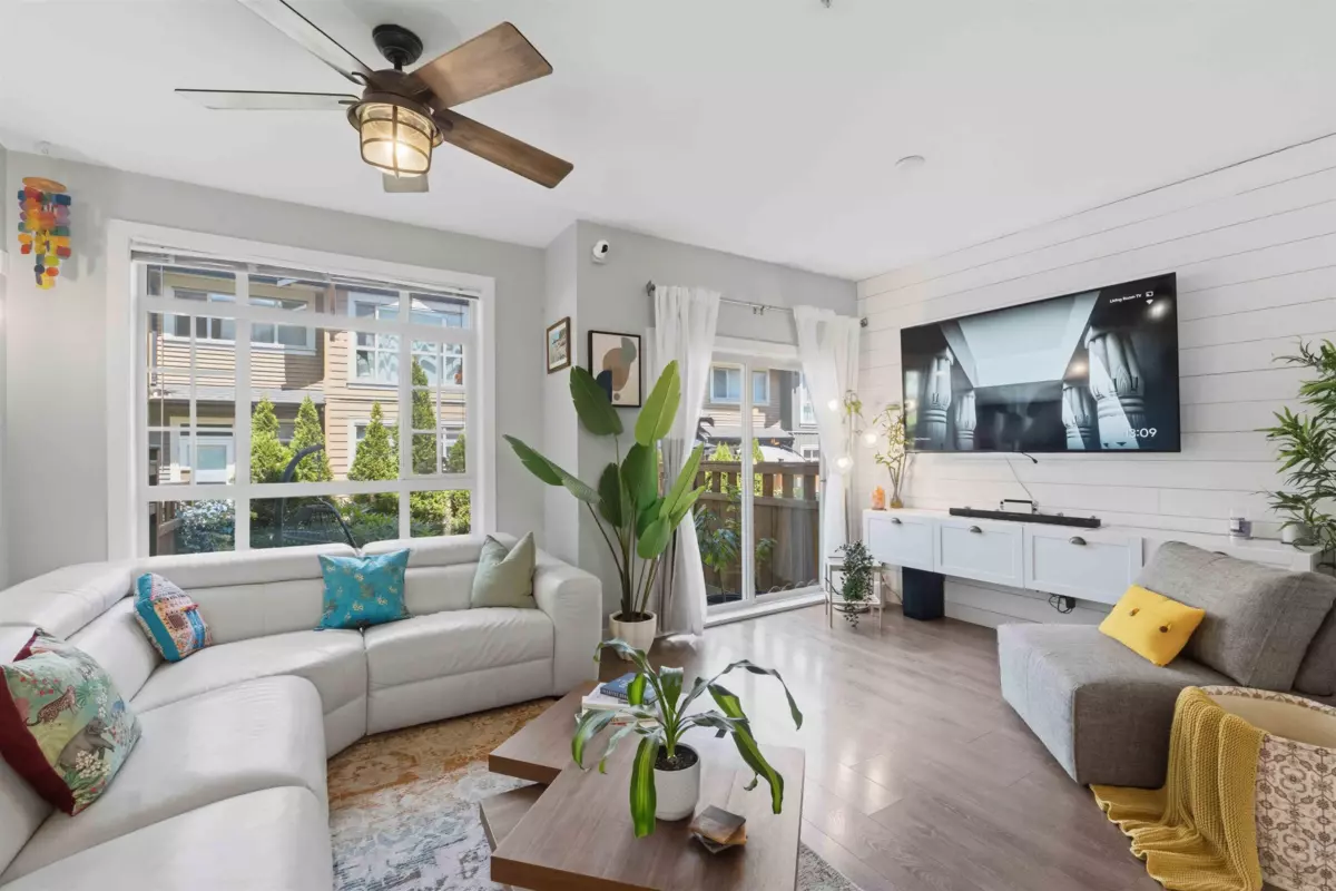 Dining Area Photo of 64 11305 240 Street, Maple Ridge, BC