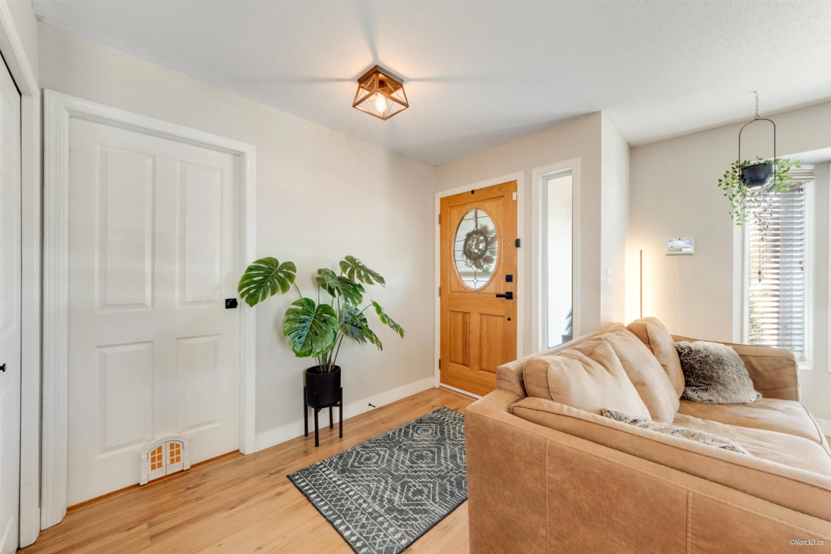 Family Room Photo of 5856 Glendale Drive, Chilliwack, BC