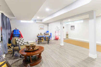 Hallway Photo of 11125 234a Street, Maple Ridge, BC
