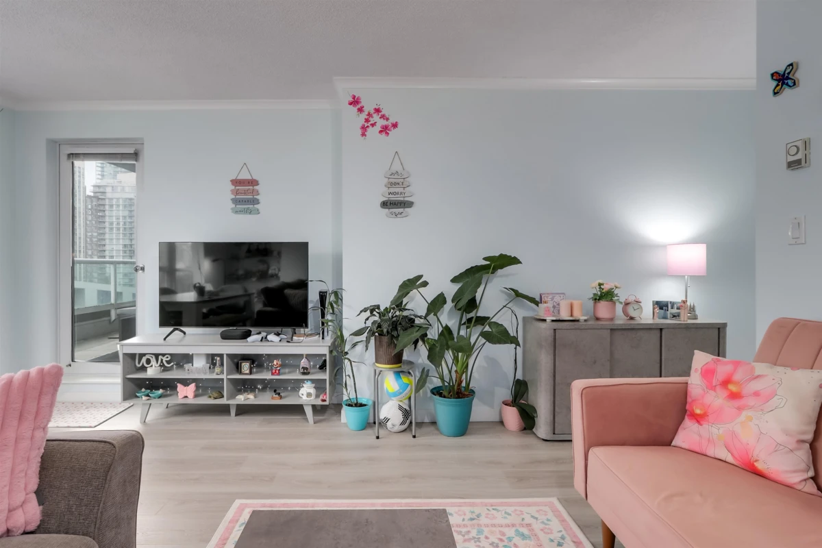 Family Room Photo of 1401 1500 Howe Street, Vancouver, BC