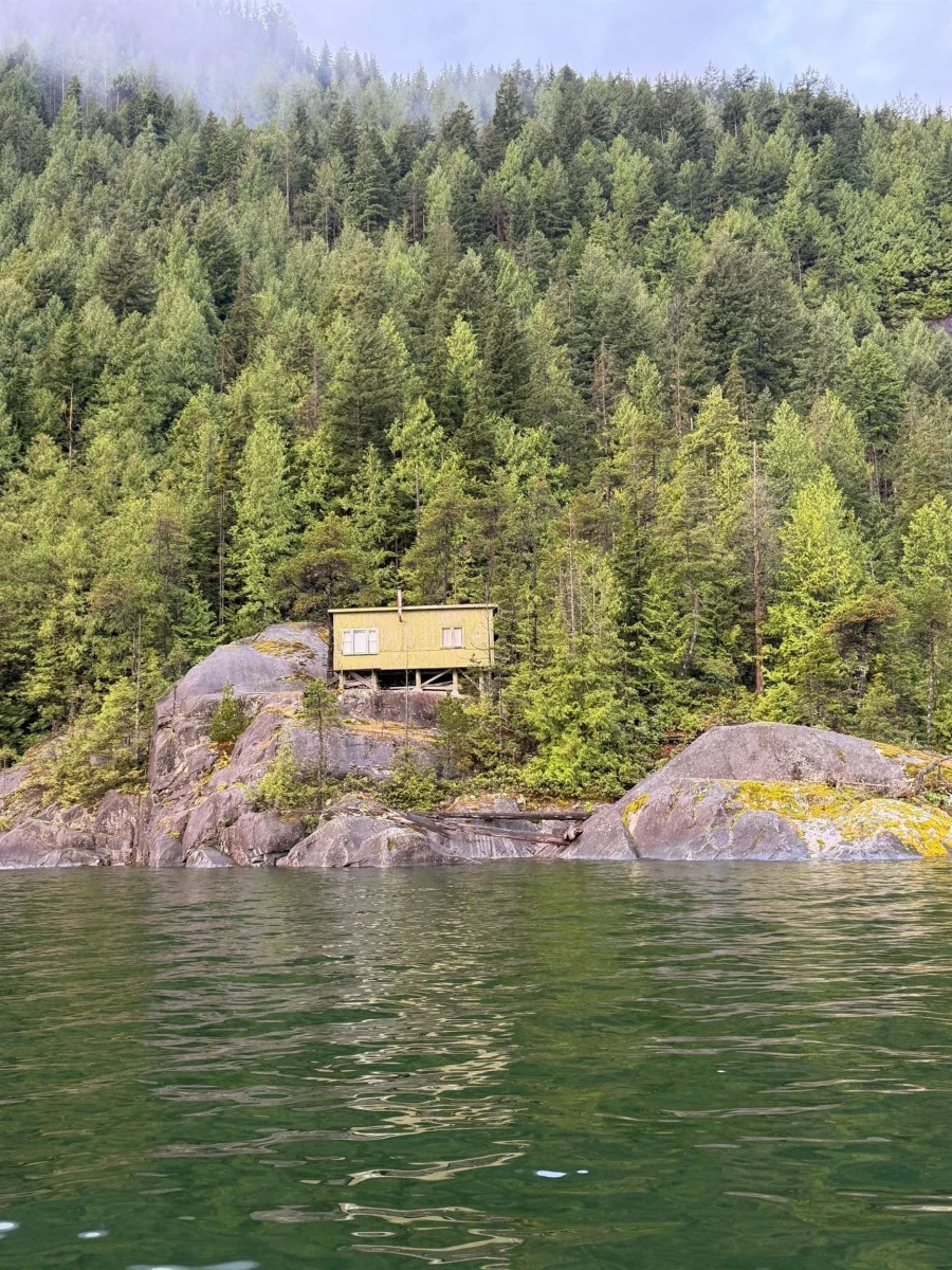 Family Room Photo of 1 South Of Debeck Creek, Pitt Meadows, BC