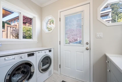 Guest Bathroom Photo of 14535 Sunset Drive, White Rock, BC