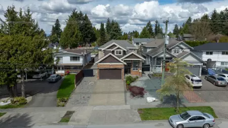Garden / Landscaping Photo of 11641 75a Avenue, Delta, BC