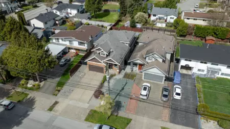 Swimming Pool Photo of 11641 75a Avenue, Delta, BC