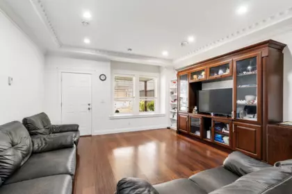 Walk-In Closet Photo of 11641 75a Avenue, Delta, BC