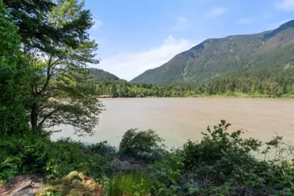 236 Water Avenue, Hope, BC, Hope — Single Family Residence for sale