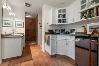Mudroom Photo of 236 Water Avenue, Hope, BC