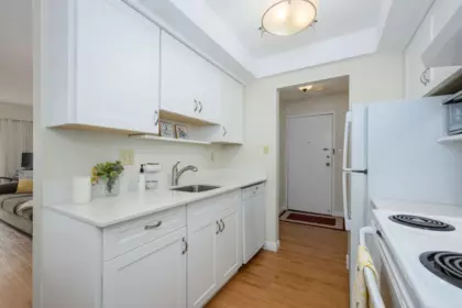 Primary Bedroom Photo of 105 123 E 19th Street, North Vancouver, BC