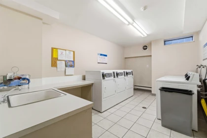 Powder Room Photo of 402 2920 Ash Street, Vancouver, BC
