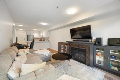 207 14877 100 Avenue, Surrey, BC, Surrey — Apartment/Condo for sale
