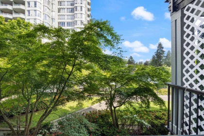 Laundry Room Photo of 207 14877 100 Avenue, Surrey, BC