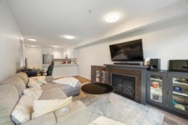 207 14877 100 Avenue, Surrey, BC