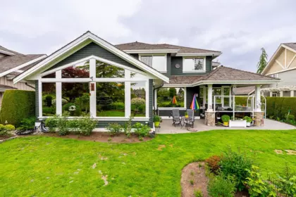 Staircase Photo of 15730 38a Avenue, Surrey, BC