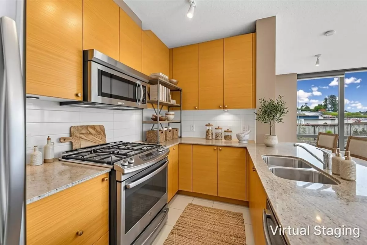 Dining Area Photo of 702 110 Brew Street, Port Moody, BC