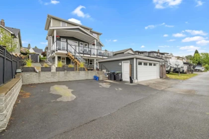 Fitness Center Photo Near 1712 Nanaimo Street, New Westminster, BC