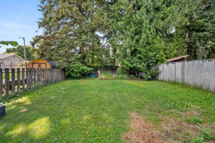 Office / Den Photo of 9813 Young Road, Chilliwack, BC
