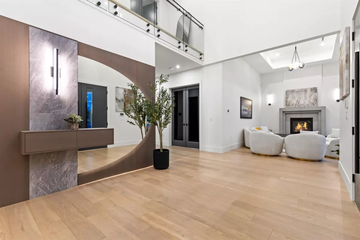 Family Room Photo of 14295 73a Avenue, Surrey, BC