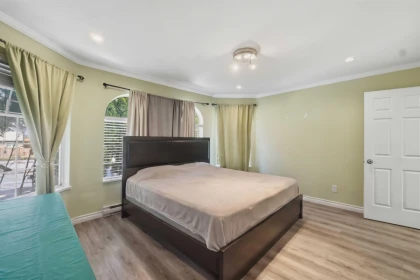Guest Bathroom Photo of 14648 88 Avenue, Surrey, BC