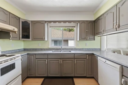Primary Bathroom Photo of 14648 88 Avenue, Surrey, BC