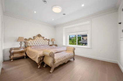 Entry Foyer Photo of 16418 36a Avenue, Surrey, BC
