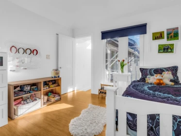Hallway Photo of 420 W 17th Avenue, Vancouver, BC