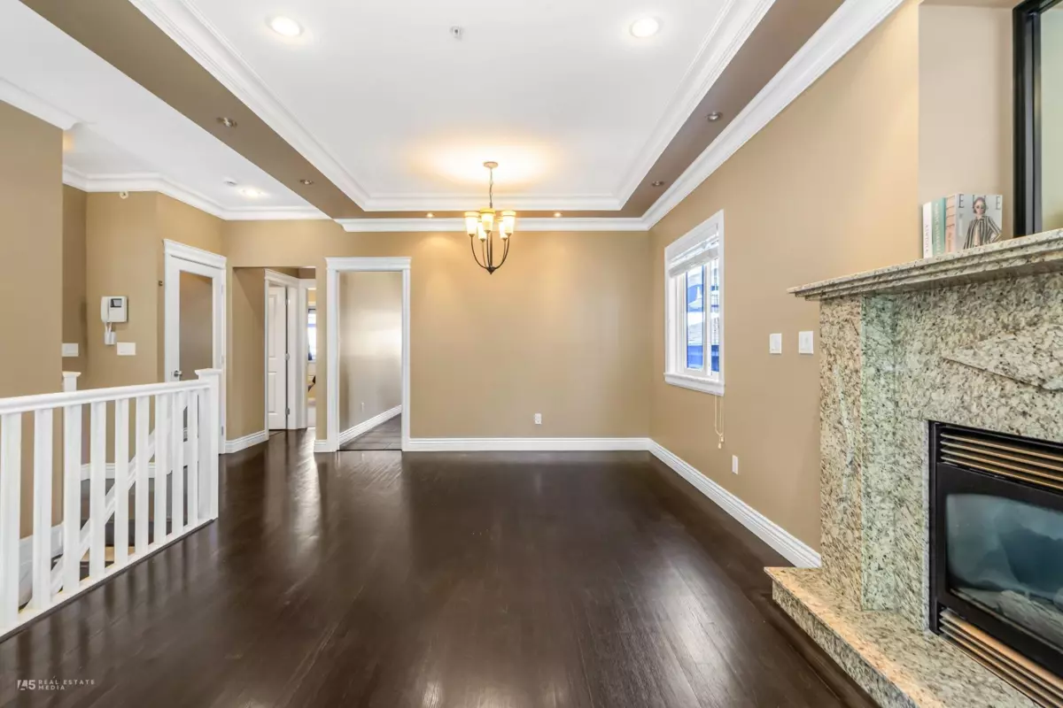 Dining Area Photo of 295 W 63rd Avenue, Vancouver, BC
