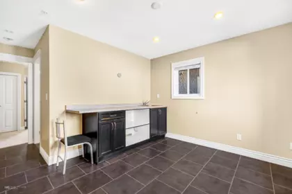 Laundry Room Photo of 295 W 63rd Avenue, Vancouver, BC