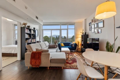 Breakfast Nook Photo of 608 2435 Kingsway, Vancouver, BC