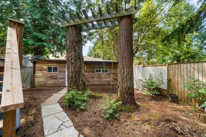 Entry Foyer Photo of 20188 40 Avenue, Langley, BC