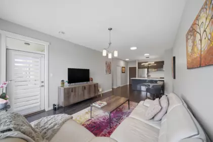 Kitchen Photo of 426 15168 33 Avenue, Surrey, BC