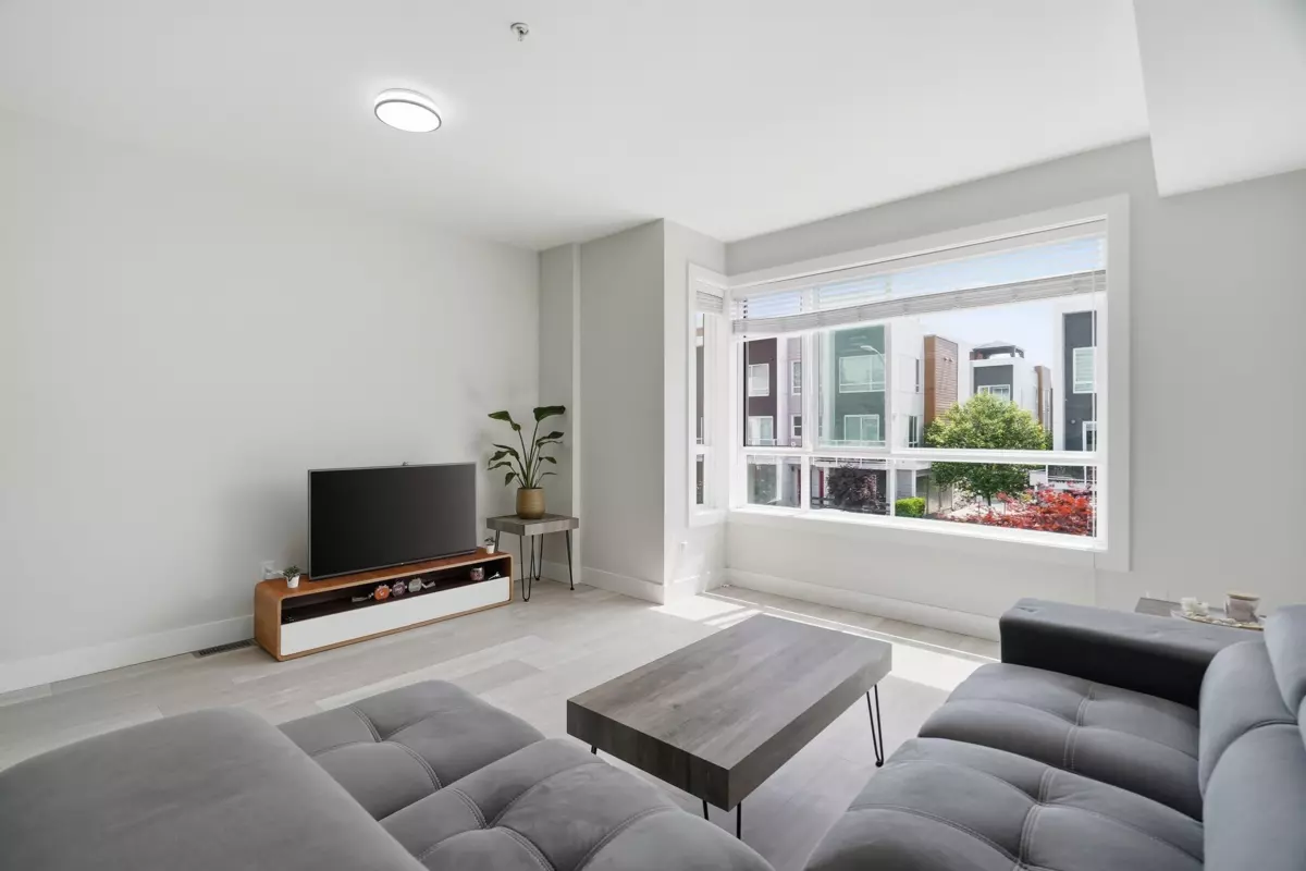 Family Room Photo of 14 19631 55a Avenue, Langley, BC