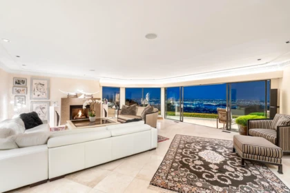 Kitchen Photo of 1485 Chartwell Drive, West Vancouver, BC