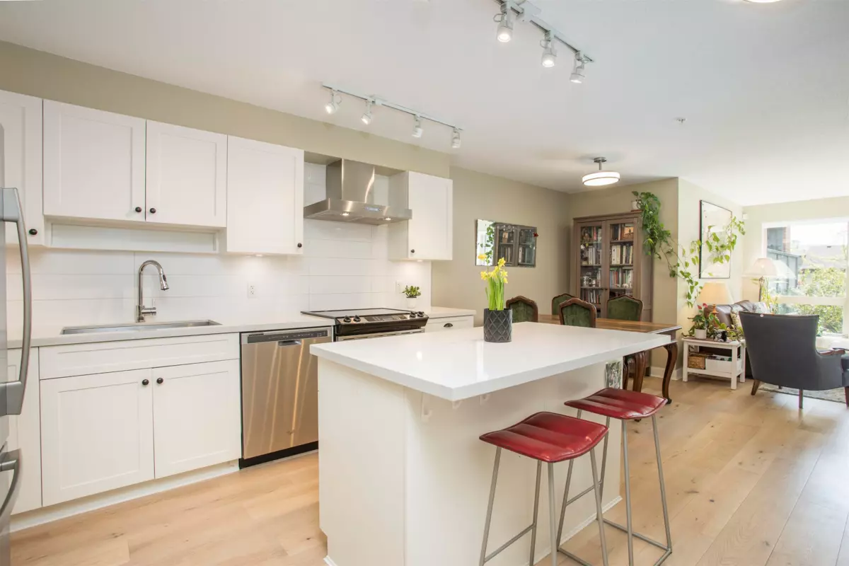 Family Room Photo of 103 500 Royal Avenue, New Westminster, BC