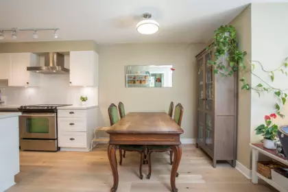 Breakfast Nook Photo of 103 500 Royal Avenue, New Westminster, BC