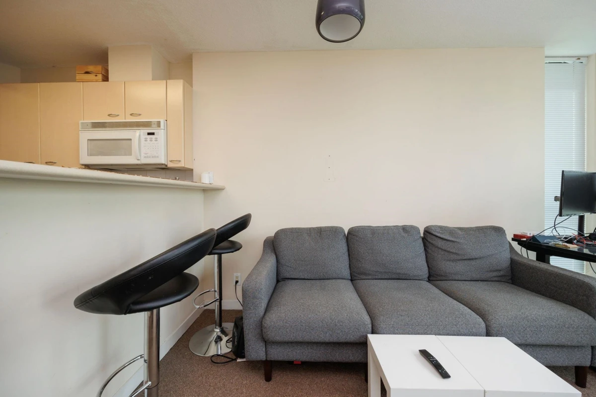 Dining Area Photo of 809 1331 Alberni Street, Vancouver, BC